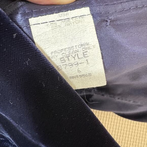 Vintage Victor Costa Velvet Dark Blue Gown Spaghetti Strap Maxi Dress Size 6 USA - Picture 14 of 16